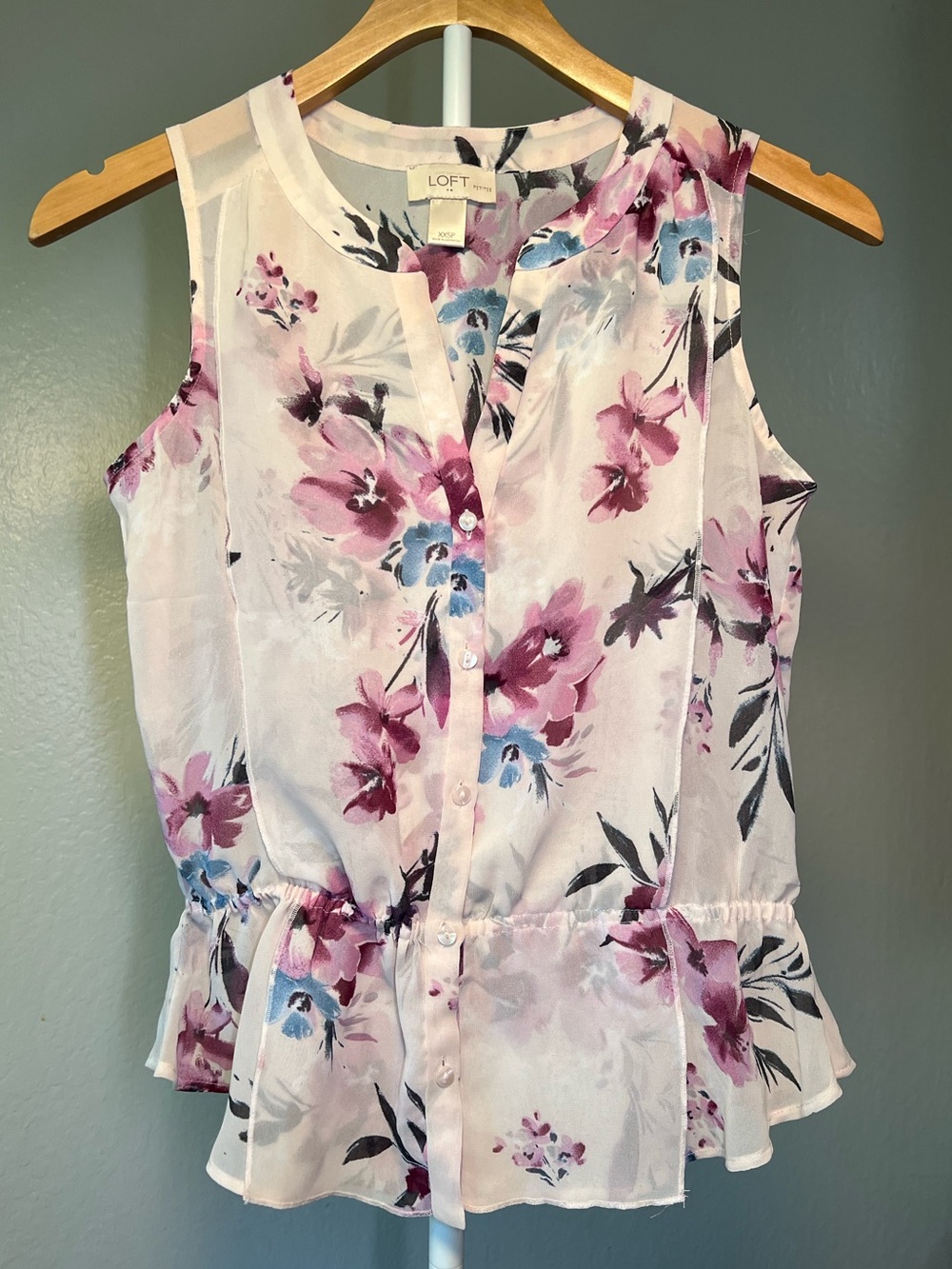 LOFT Pink and Blue Floral Sleeveless Button-Front Peplum Top